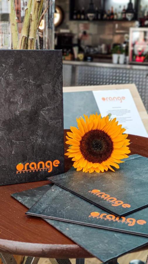 Hotel Orange เชสมีโรโว ภายนอก รูปภาพ