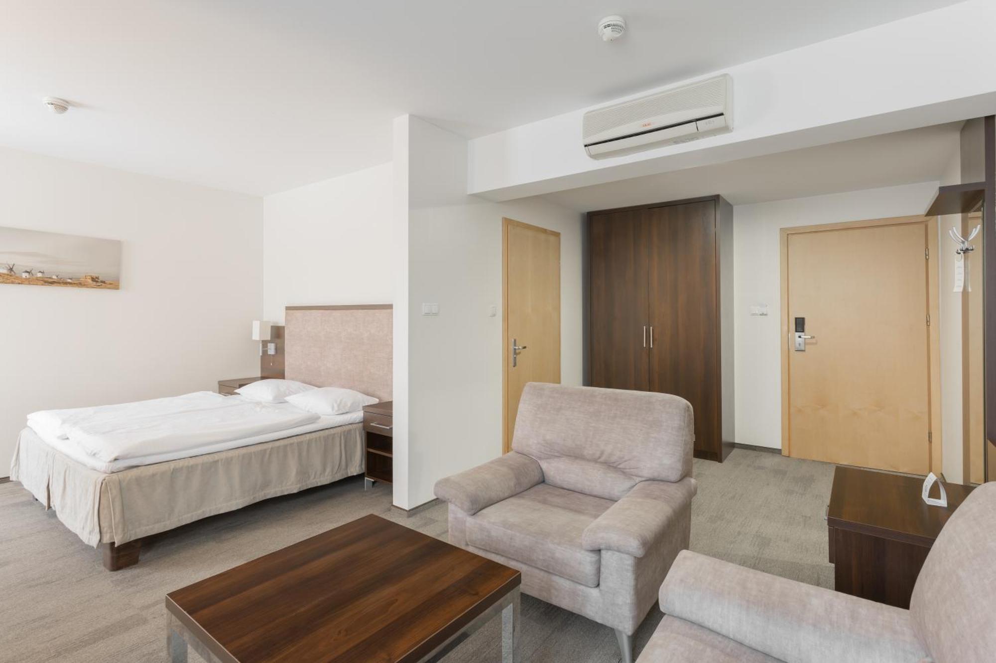 Hotel Orange เชสมีโรโว ภายนอก รูปภาพ