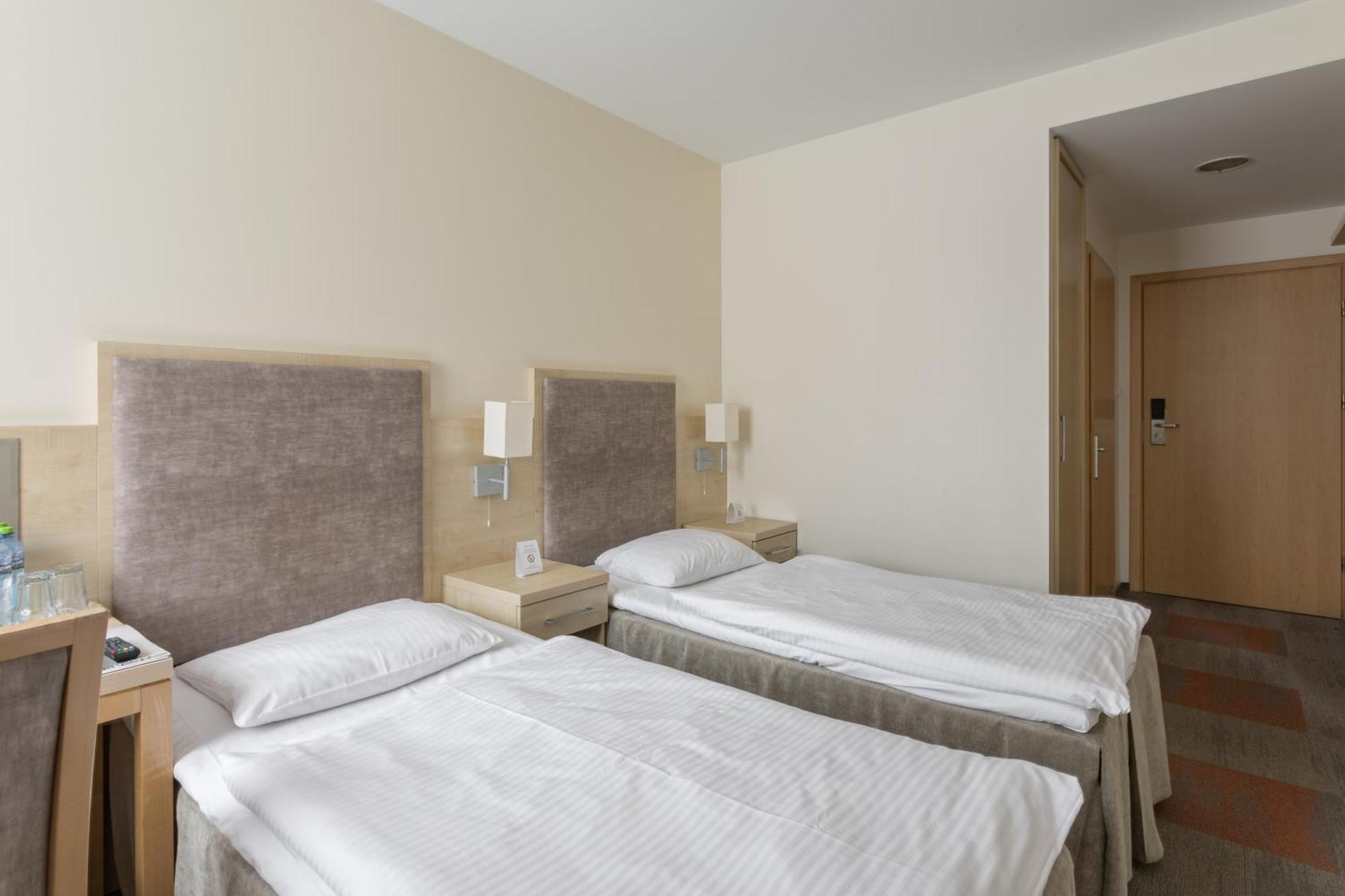 Hotel Orange เชสมีโรโว ภายนอก รูปภาพ